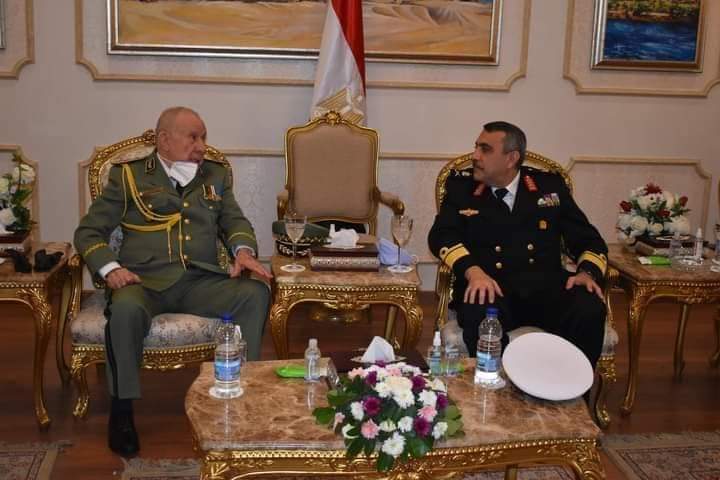 رئيس أركان الجيش الجزائري يزور مصر (صور)